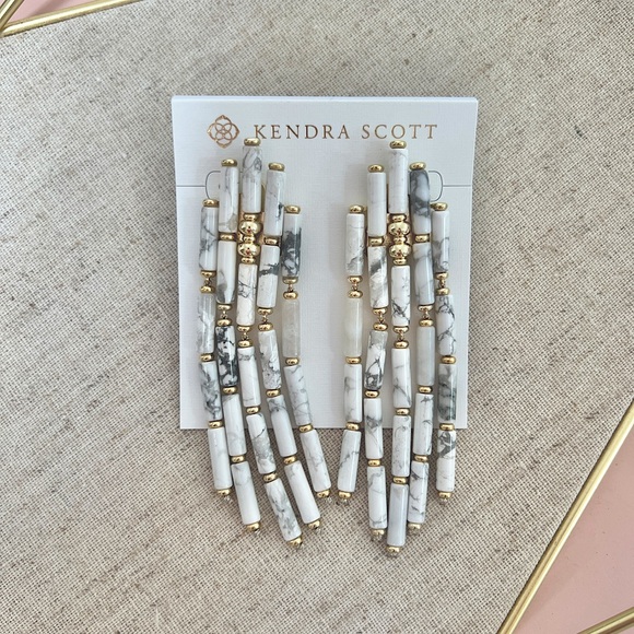 NWT Kendra Scott Ember Gold Statement Earrings in White Howlite - Picture 1 of 4